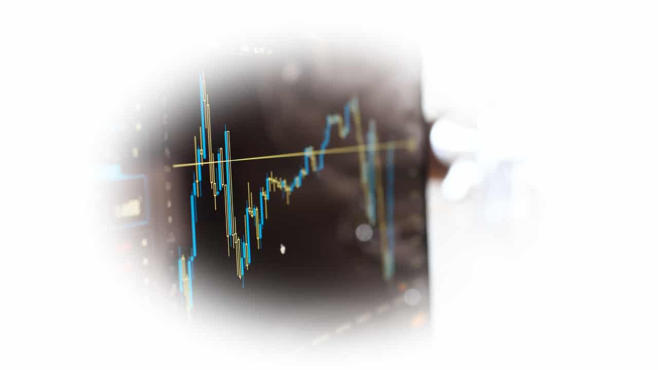 Análisis de datos del mercado de la energía en Faro Asesoría